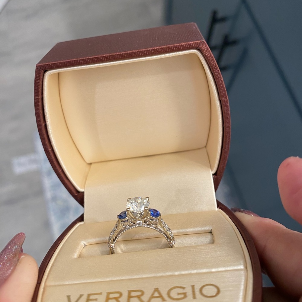 1.47 Ct VS1 Center Genuine Diamond set in a retired Verragio Parisian setting.